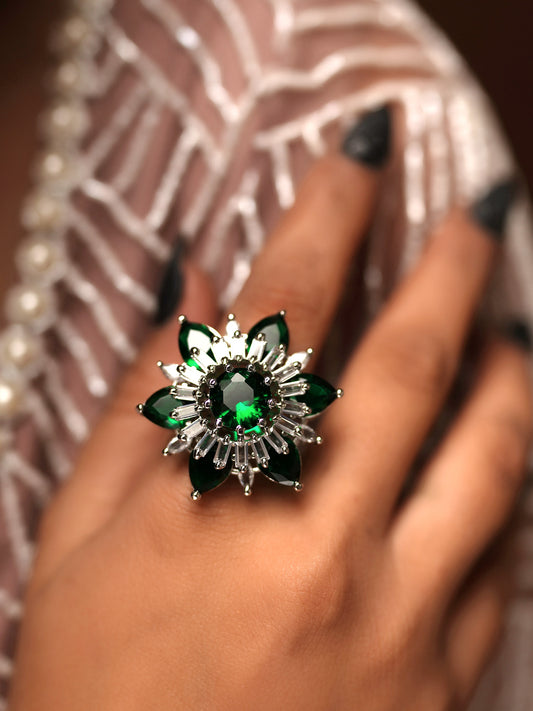 Verdant Floral Radiance Finger Ring